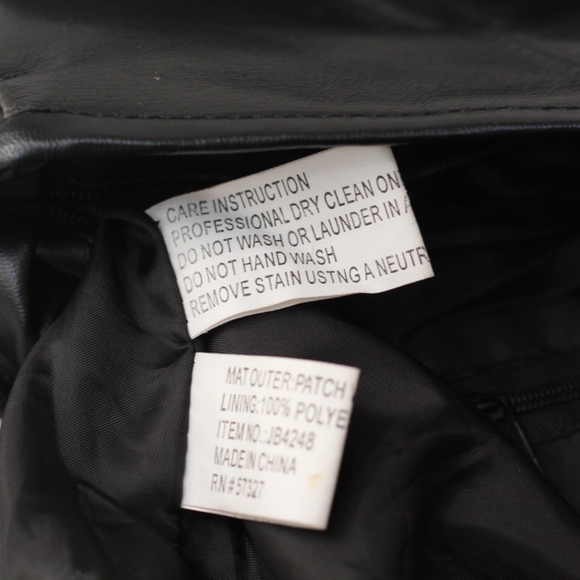 Vintage Black Leather Multi-Pocket Messenger Bag- Pre-owned - Picture 14 of 15